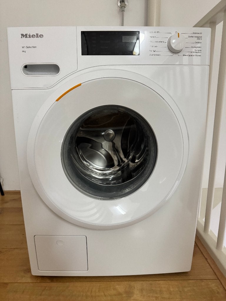 Miele W1 wasmachine, Ophalen, Energieklasse A of zuiniger, Zo goed als nieuw, Voorlader