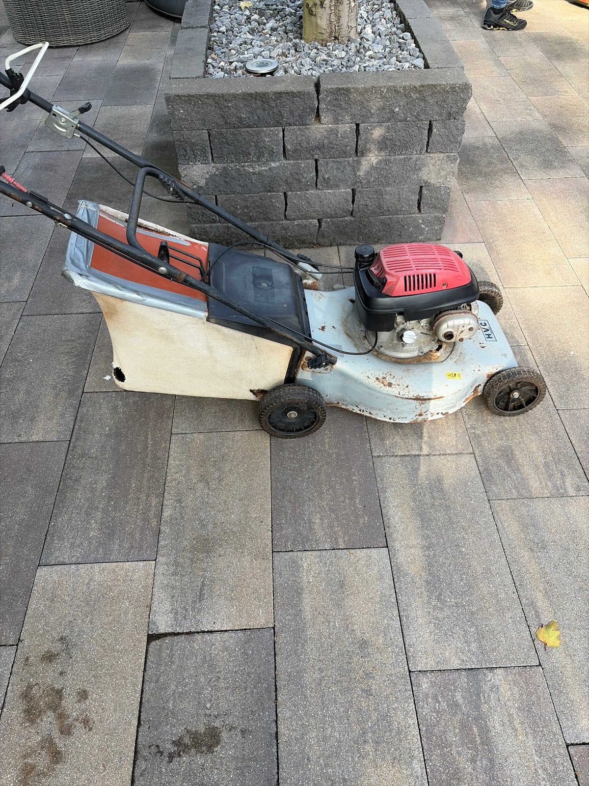 HVC Benzine Grasmaaier - Gebruikt maar Functioneel, Cirkelmaaier, Gebruikt, Ophalen of Verzenden, 40 t/m 49 cm