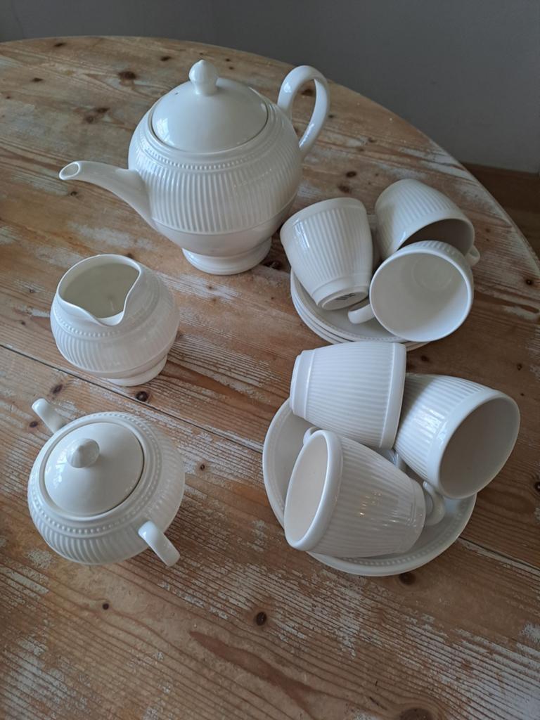 WEDGWOOD SERVIES, Ophalen