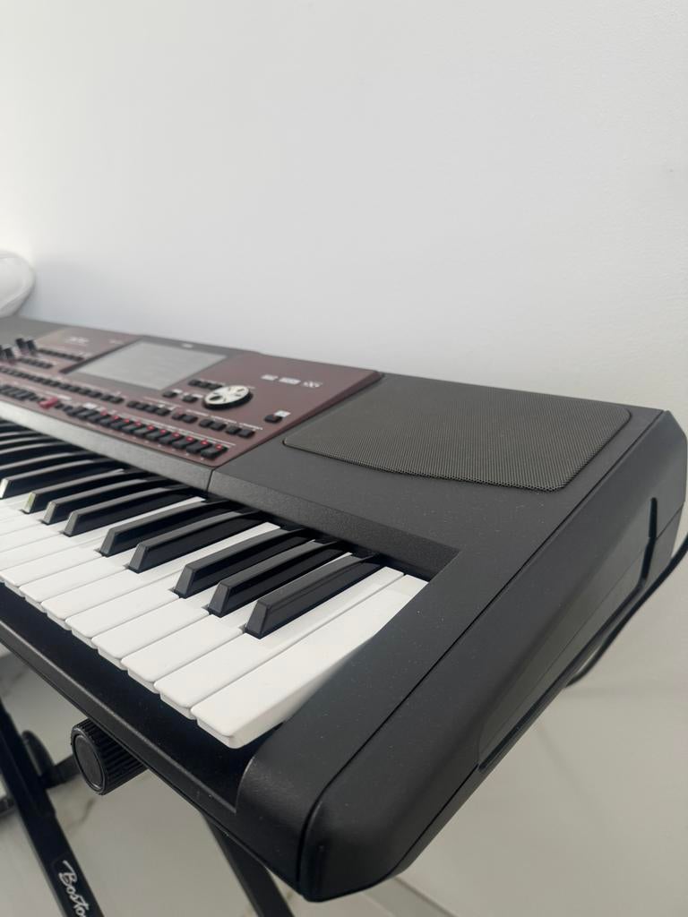 Mooie korg pa700 in nieuwe staat en zonder enige geb-sporen, Muziek en Instrumenten, Ophalen of Verzenden, Zo goed als nieuw, 61 toetsen