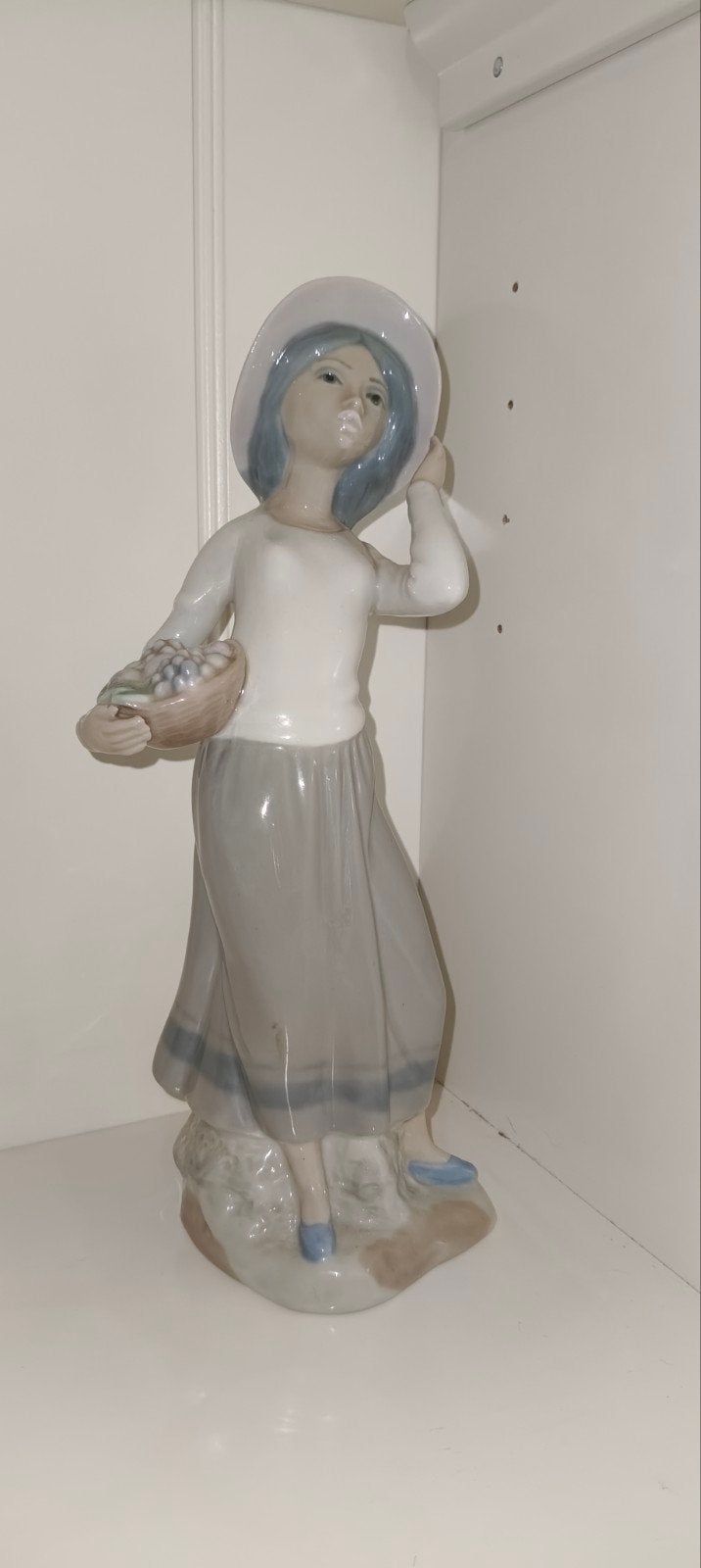 Vintage Lladro beeldje 'Meisje met mand' (Cascades), Ophalen