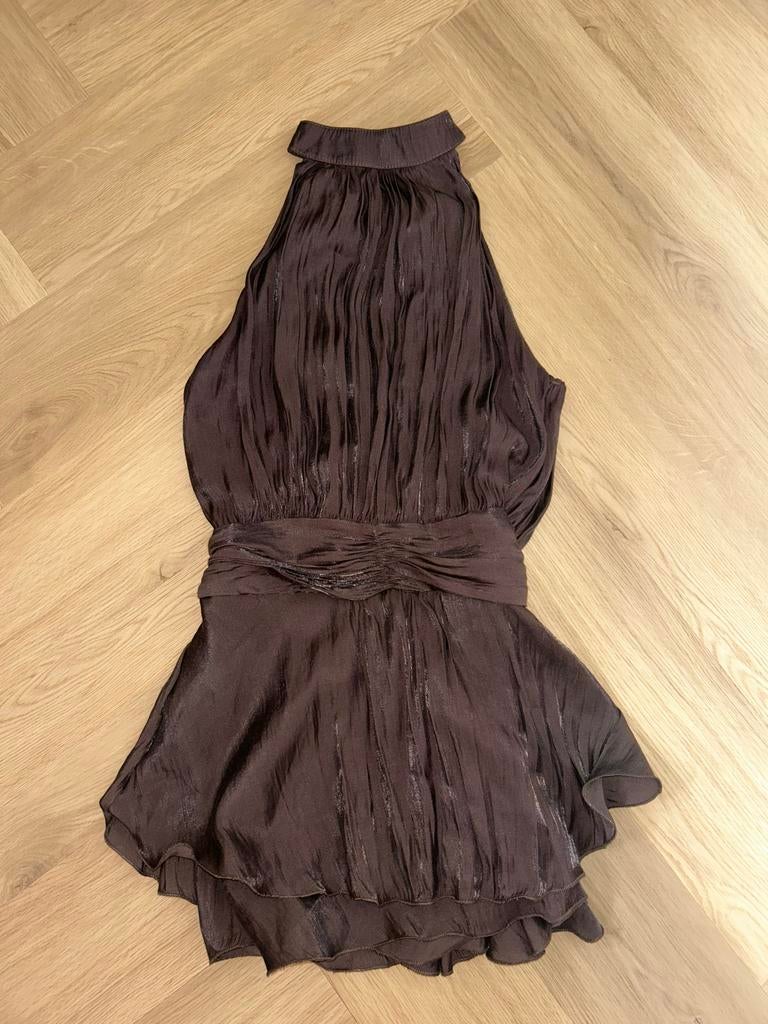 Bruine playsuit met ruffle maat M, Kleding | Dames, Jumpsuits, Verzenden, Zo goed als nieuw, Maat 38/40 (M), Bruin