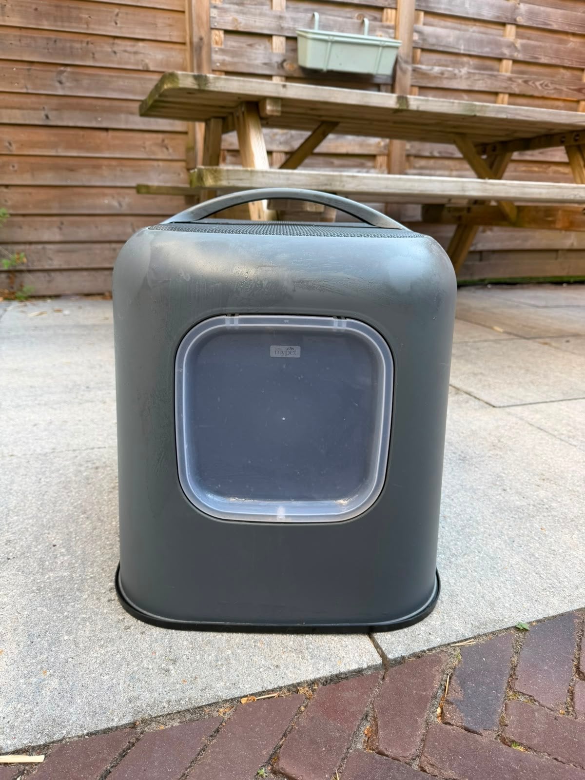 Rotho MyPet BIALA enclosed litter box black, Dieren en Toebehoren, Kattenbakken, Ophalen, Gebruikt, Gesloten