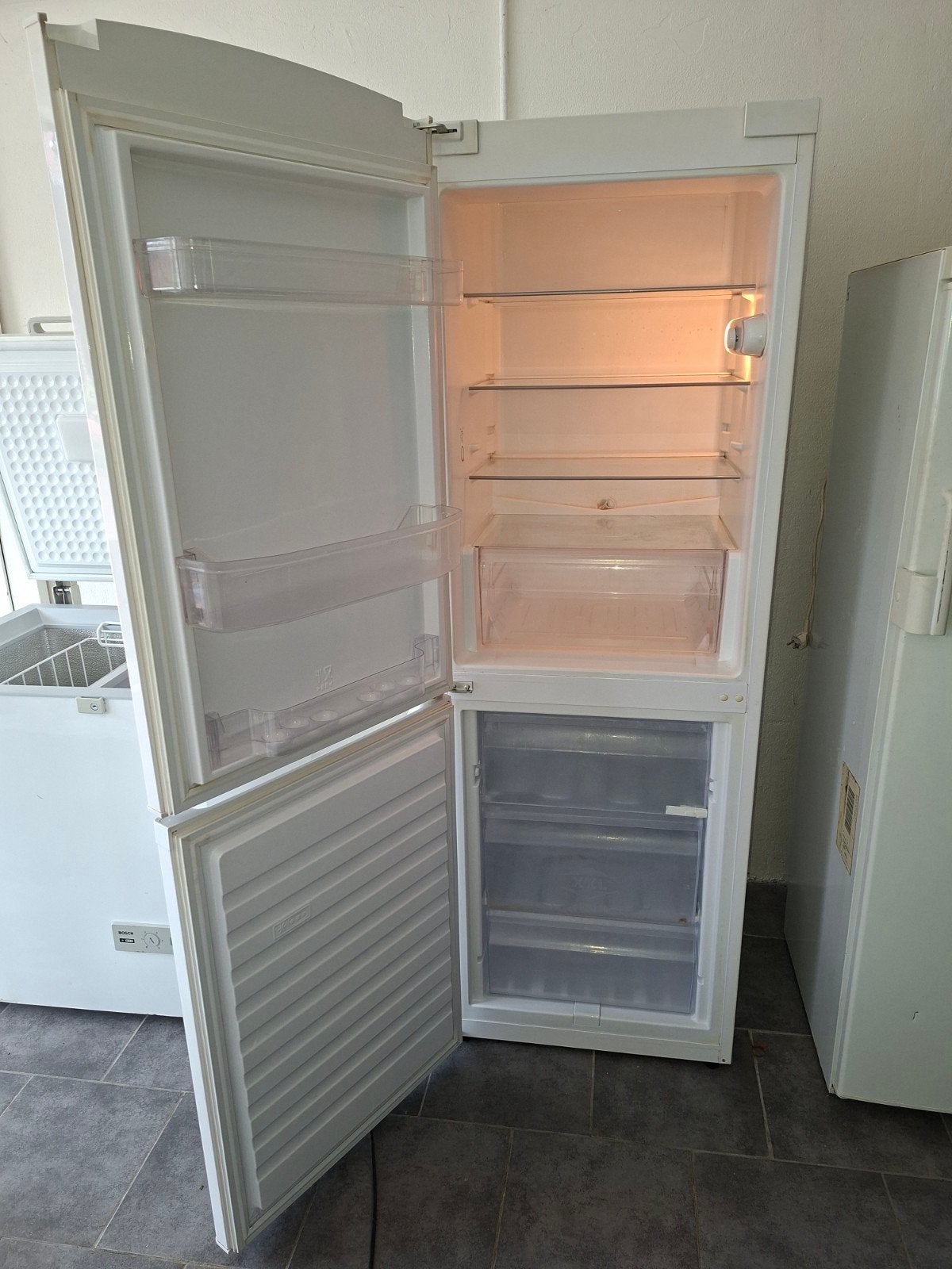 Whirlpool koelvriescombinatie, Witgoed en Apparatuur, Koelkasten en IJskasten, Ophalen, Gebruikt, 200 liter of meer, Met aparte vriezer