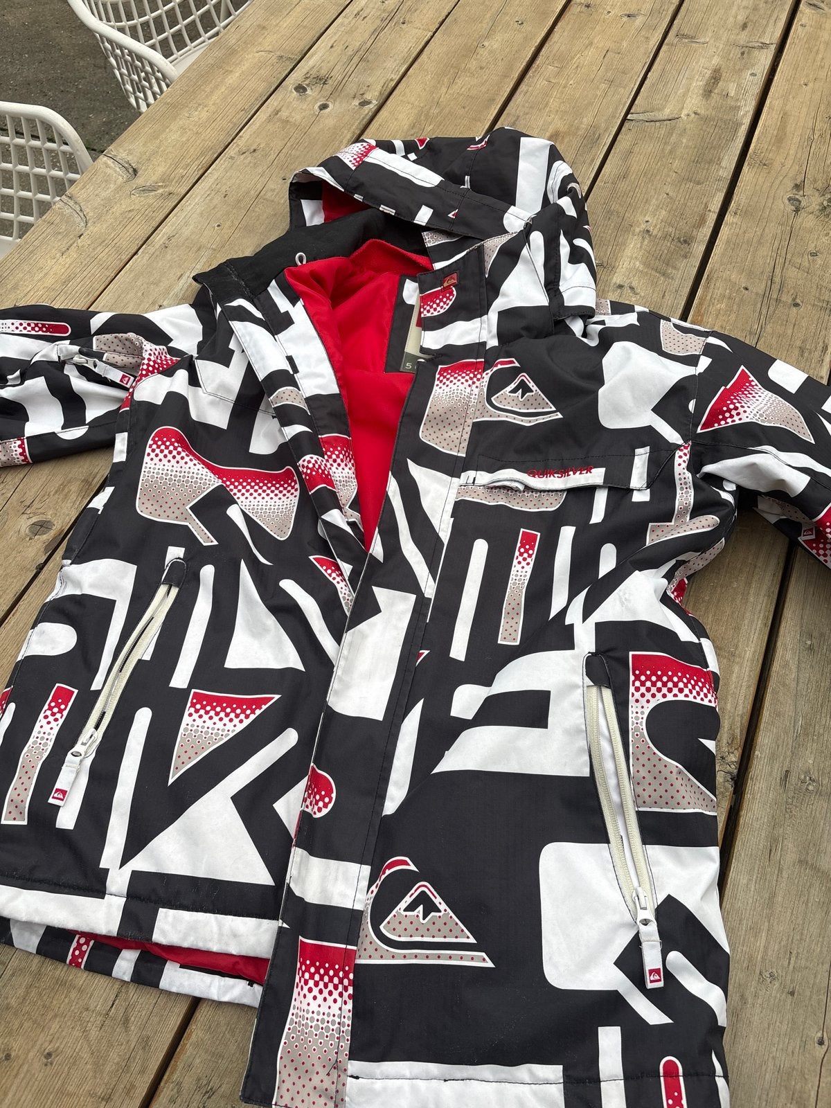 Quiksilver ski-jas maat S, zwart/wit/rood, zo goed als nieuw, Ophalen of Verzenden, Zo goed als nieuw, Maat 46 (S) of kleiner