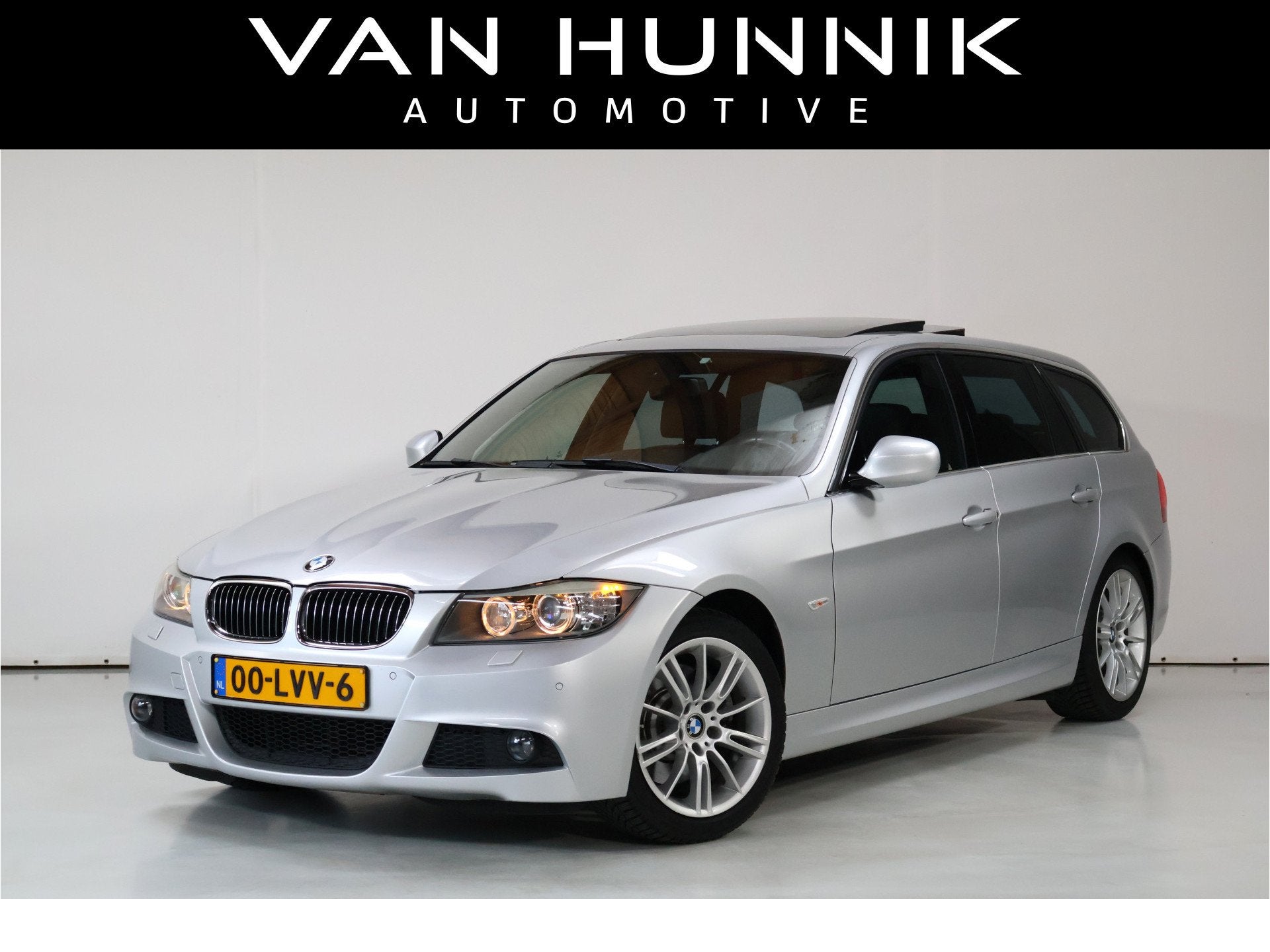 BMW 3 Serie Touring 325xi M-Sport | NL-Auto | 100% Dealer On, Auto's, BMW, Automaat, Euro 5, Gebruikt, Zwart