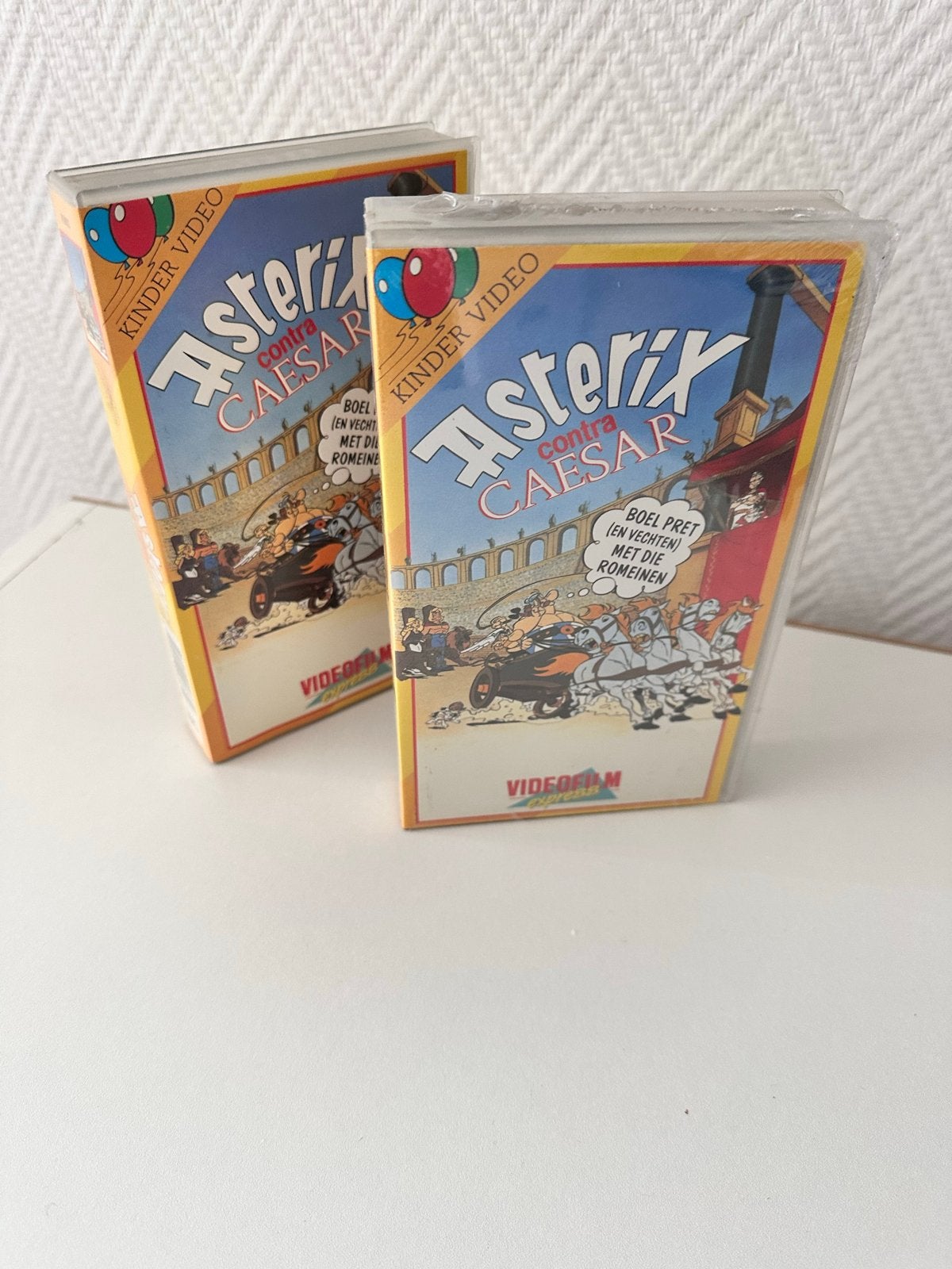 Asterix contra Caesar - Kinder Video VHS 2 stuks, Europees, Gebruikt, Tekenfilm, Alle leeftijden