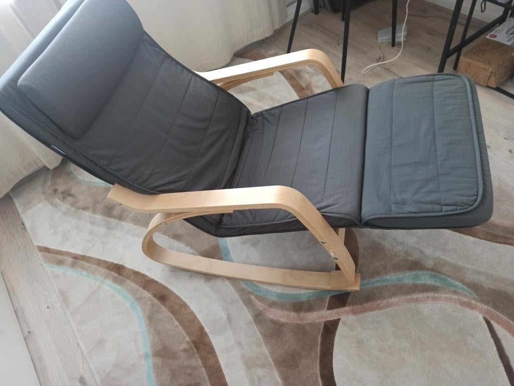 Fauteuil met donkergrijze kussens, Huis en Inrichting, Fauteuils, Ophalen, Gebruikt, 75 tot 100 cm, 50 tot 75 cm