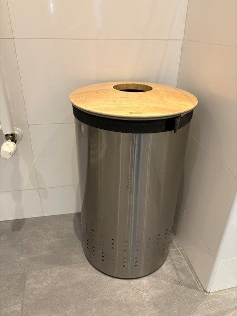Brabantia wasmand met de houten deksel, Huis en Inrichting, Badkamer | Badtextiel en Accessoires, Ophalen, Gebruikt, Overige kleuren