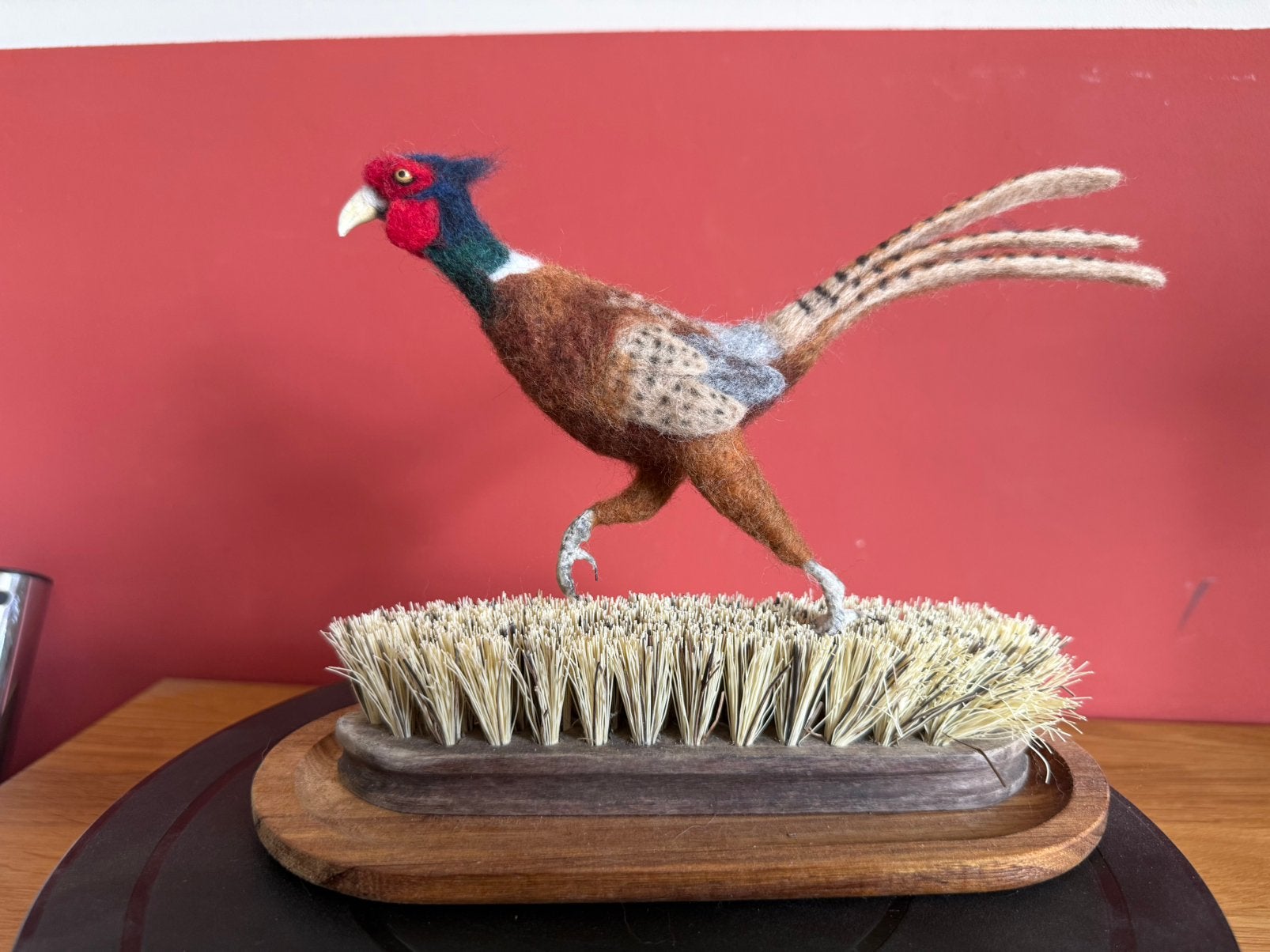 Te koop Fazant viltjes Vogel met de borstel., Ophalen of Verzenden, Zo goed als nieuw, Figuurtje(s)