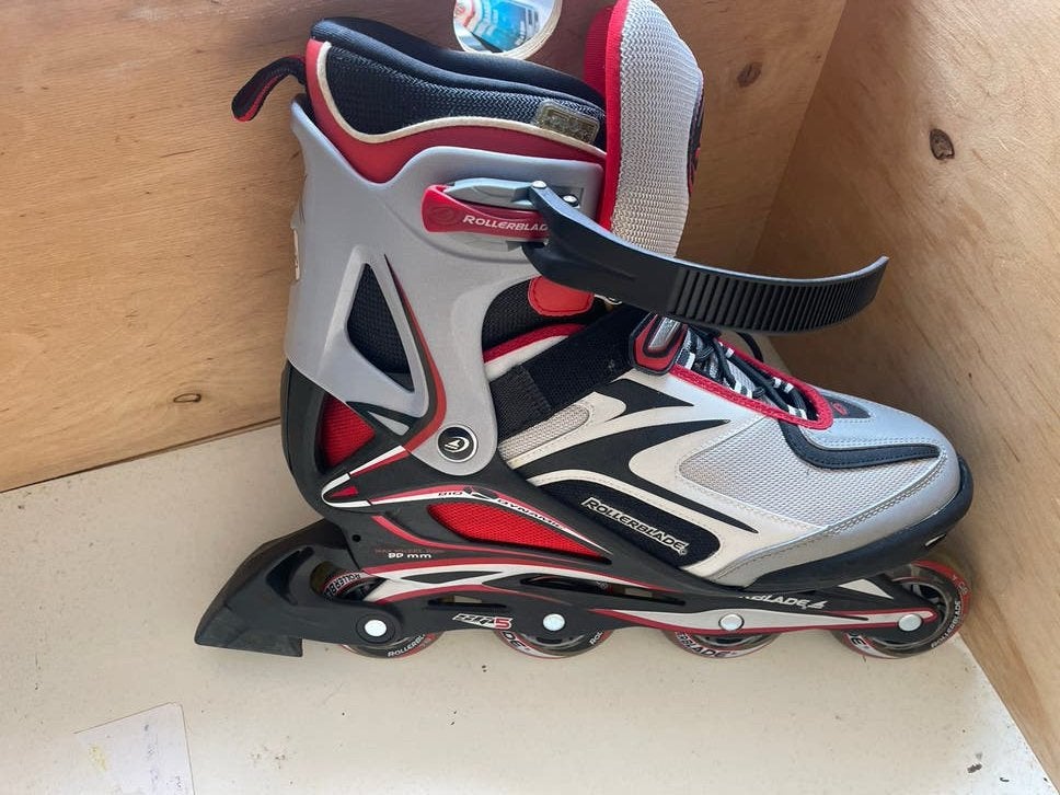 Rollerblade inline skates - Zwart/Rood/Grijs mt 44.5, Ophalen, Gebruikt, Overige typen, Overige merken