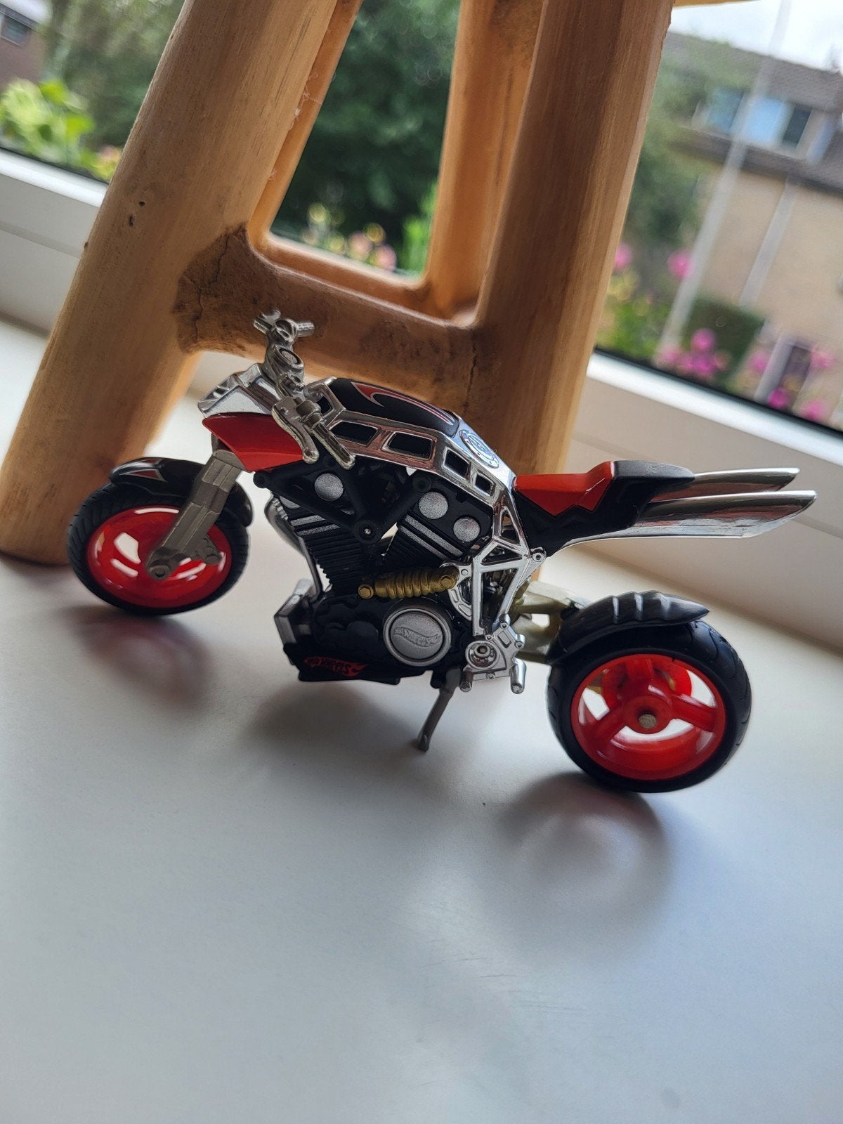 Hot Wheels Motorfiets Model - Zwart/Rood, Overige merken, 1:50 of kleiner, Overige typen, Ophalen of Verzenden