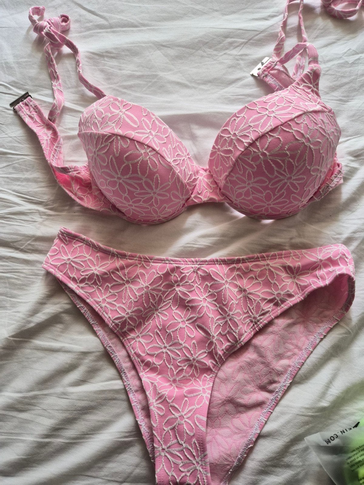 Roze bikini met bloemenprint - Shein (40DD/XL-DD), Nieuw, Ophalen of Verzenden, Roze, Bikini