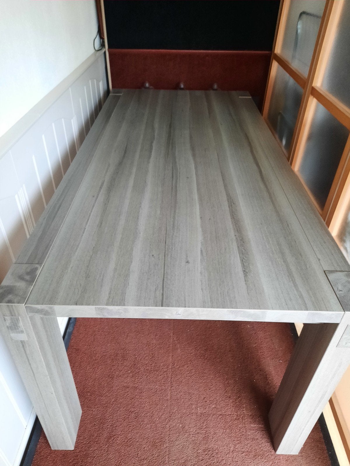 GRATIS grijze tafel, Ophalen, Gebruikt, 50 tot 100 cm, 150 tot 200 cm