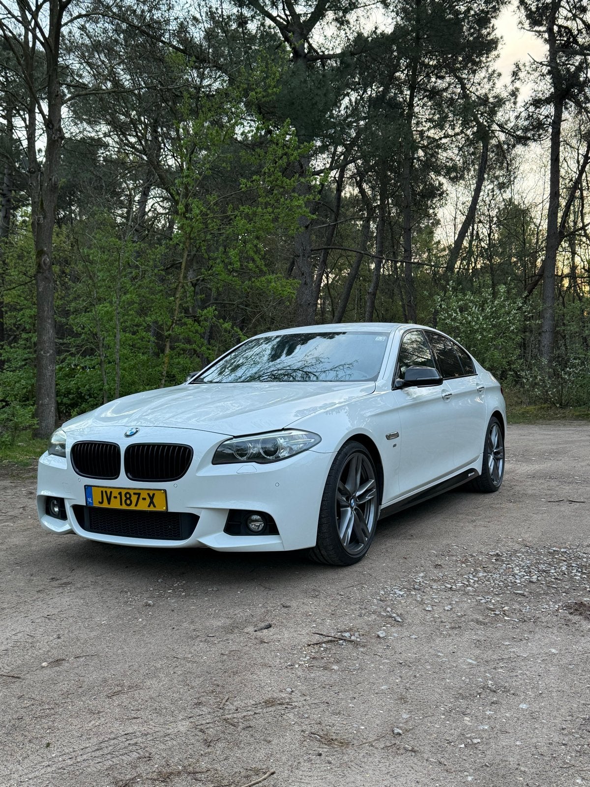 BMW 5-Serie 2.0  benzine AUT 2016 Wit 85000 km, Auto's, BMW, Achterwielaandrijving, 4 cilinders, 2000 kg, Wit