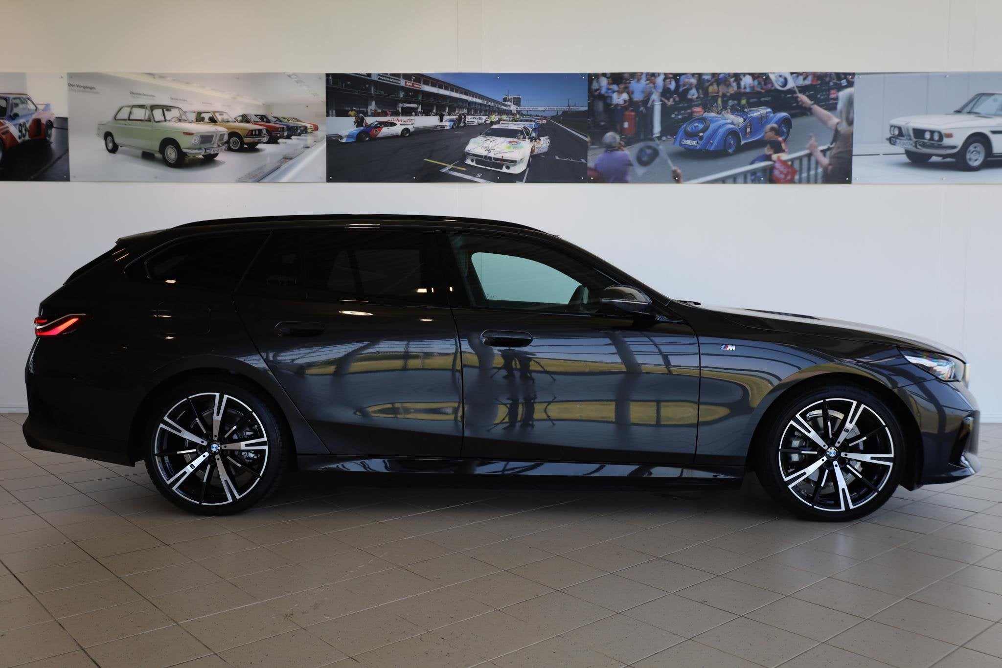 BMW 5 Serie Touring 530e xDrive | M Sportpakket | Panorama D, Auto's, Automaat, Gebruikt, 4 cilinders, Met garantie (alle)