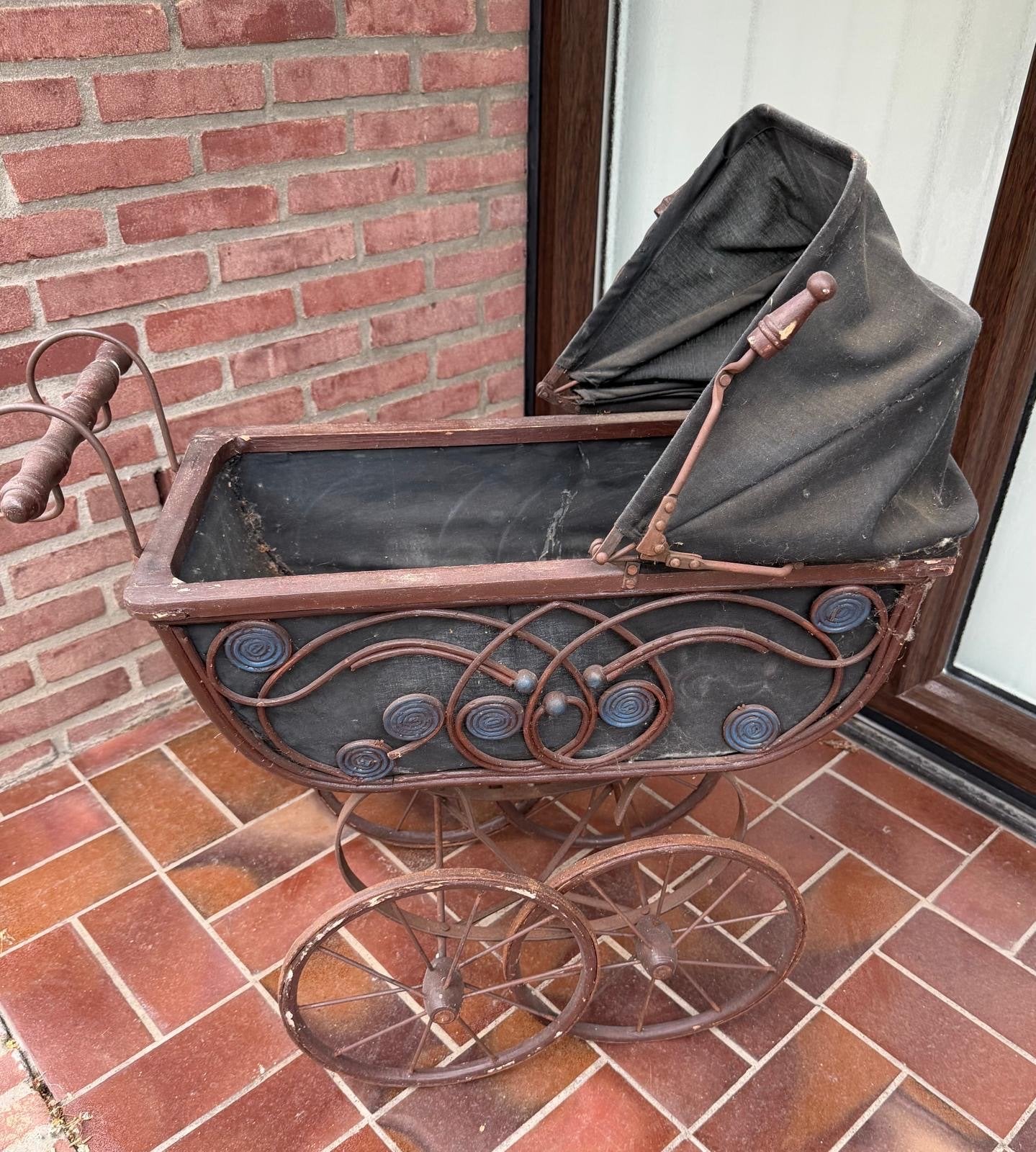 Antieke poppenwagen kinderwagen, Ophalen