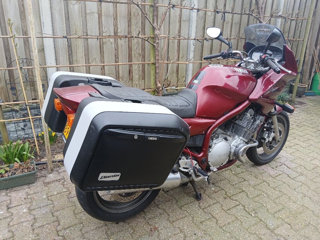 wegens gezondheidsredenen yamaha  diversion 900 cc, Cardan-aandrijving, Occasion, 4 cilinders, Motorrijbewijs A