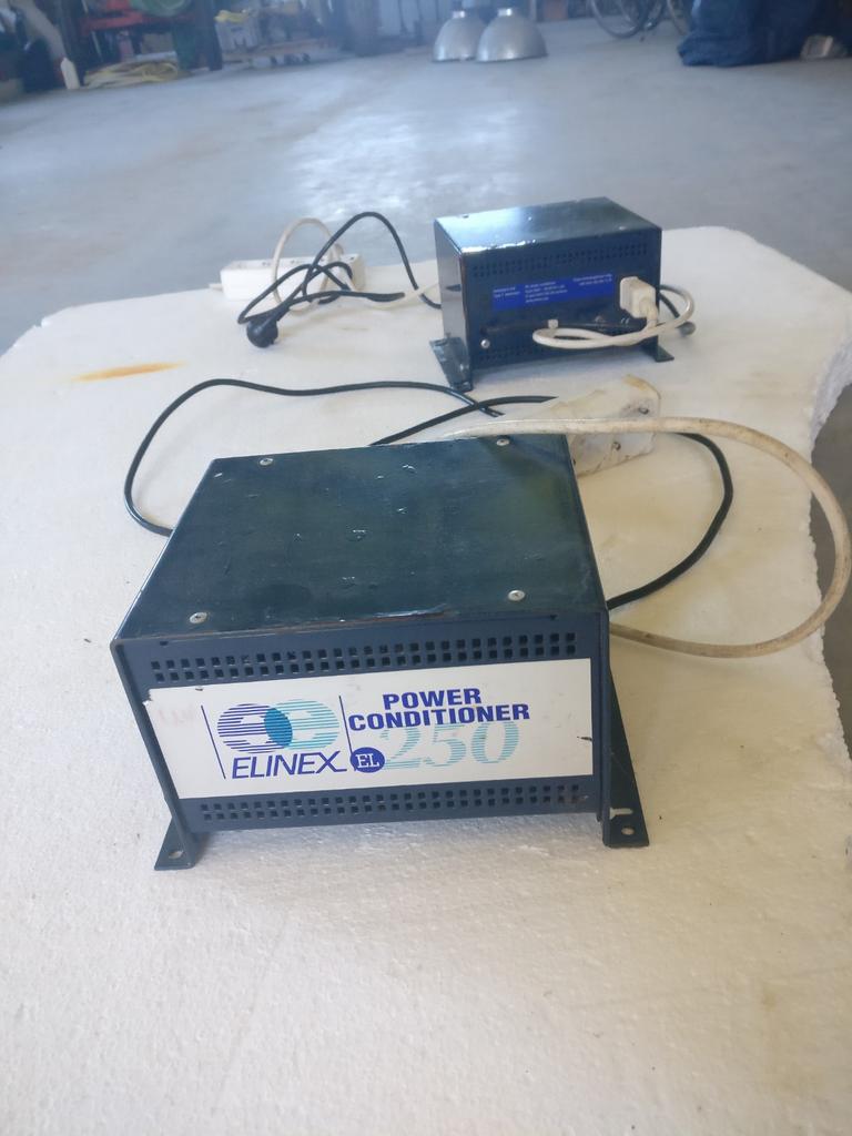 Elinex powerconditioner 250, Ophalen, Zo goed als nieuw, Overige typen