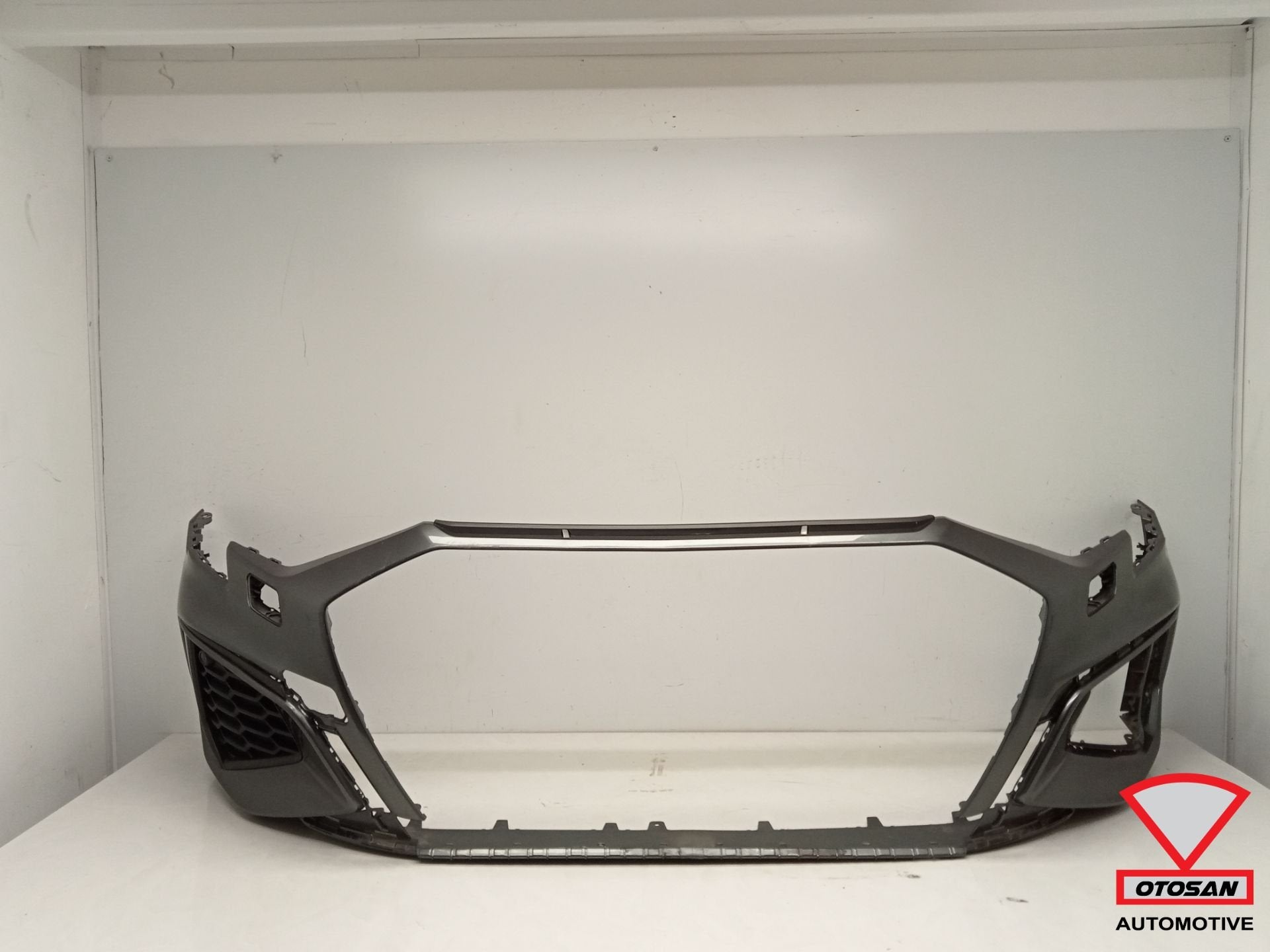 Audi A3 S3 8Y S-Line Voorbumper Origineel! 2020+, Gebruikt, AUDI AG, Auto-Union-Strasse 1
85045  Ingolstadt, DE, Kundenbetreuung@audi.de