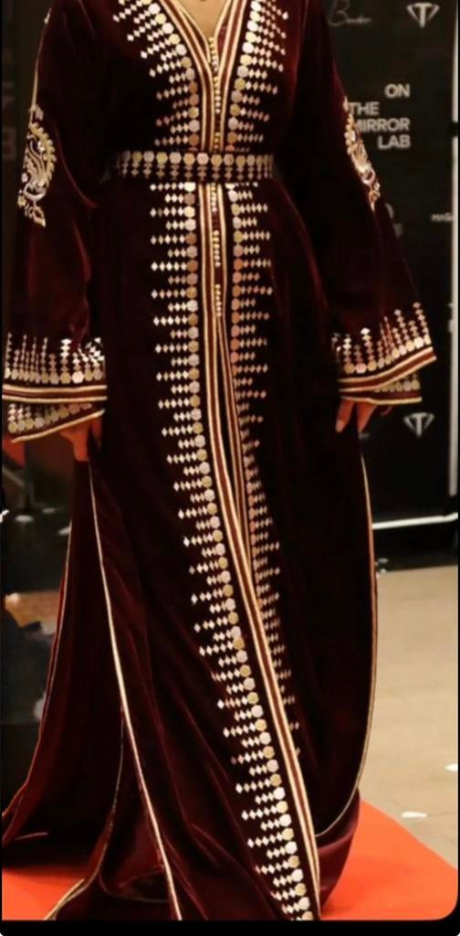 Prachtige takchita te huur, Kleding | Dames, Ophalen, Nieuw, Maat 36 (S), Overige typen