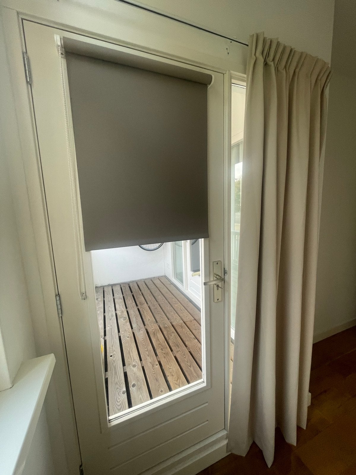 Taupe rolgordijn verduisterend, Ophalen, Gebruikt, Overige merken, Lichtdoorlatend