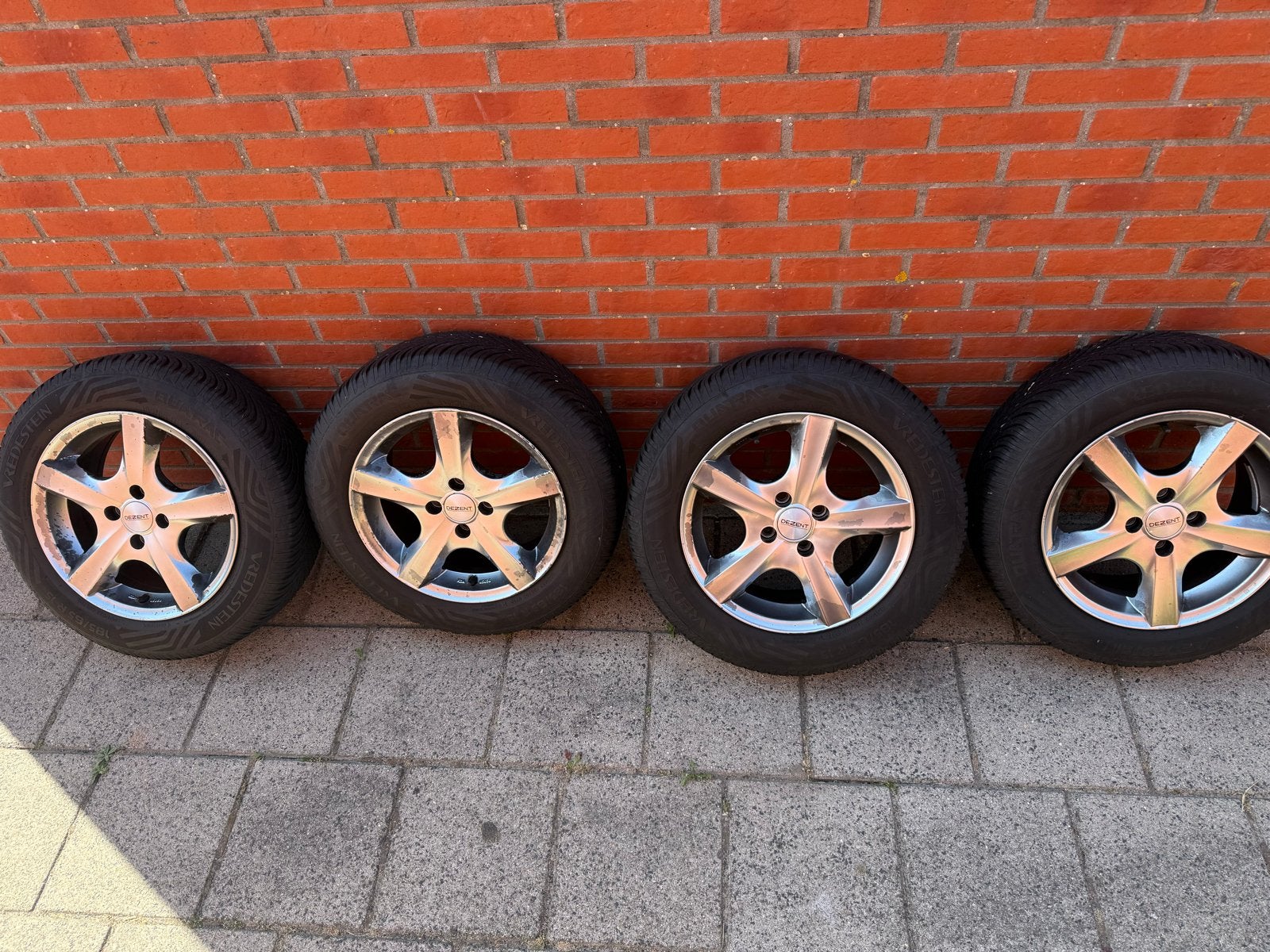 Opel Corsa Dezent sportvelgen all season Vredestein banden, Ophalen of Verzenden, Gebruikt