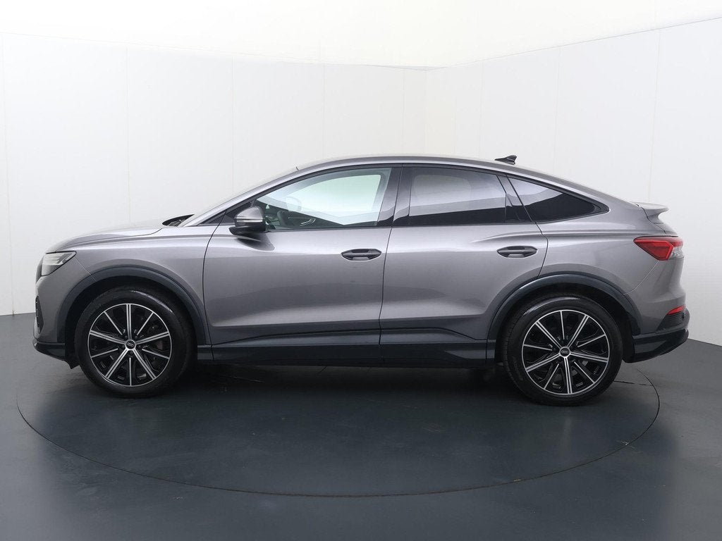 Audi Q4 Sportback e-tron 55 quattro Advanced edition 82 kWh, Auto's, Audi, 12 maanden, Stof, Gebruikt, Zwart