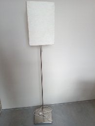 Moderne staande lamp met witte kap, Huis en Inrichting, Lampen | Vloerlampen, Gebruikt, Textiel, Modern, 150 tot 200 cm