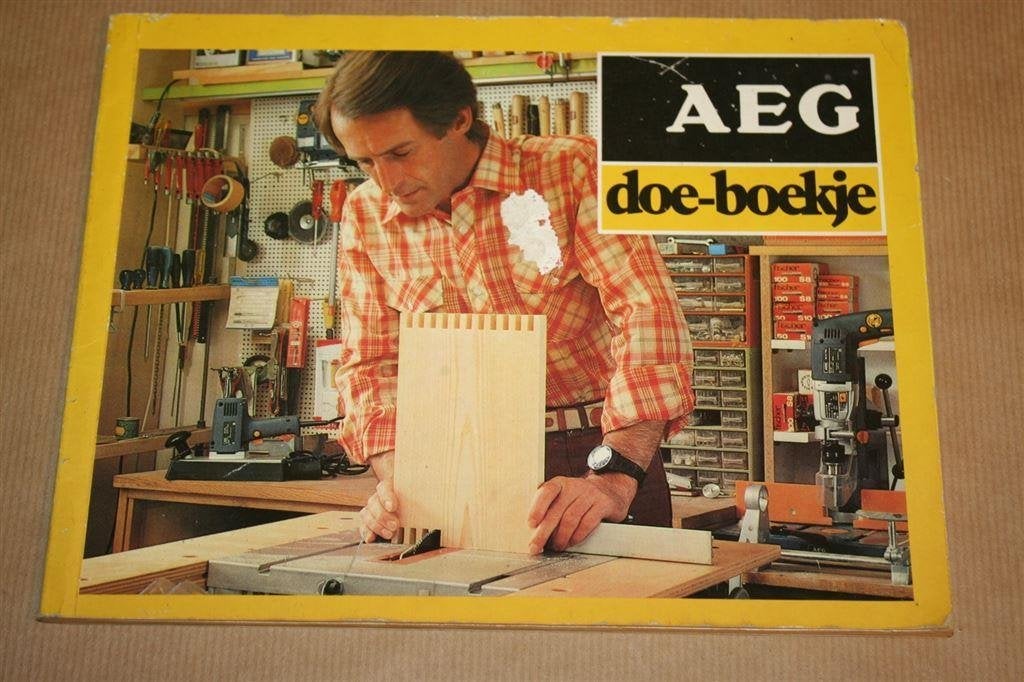 AEG doe-boekje, Ophalen of Verzenden, Gelezen, Overige onderwerpen