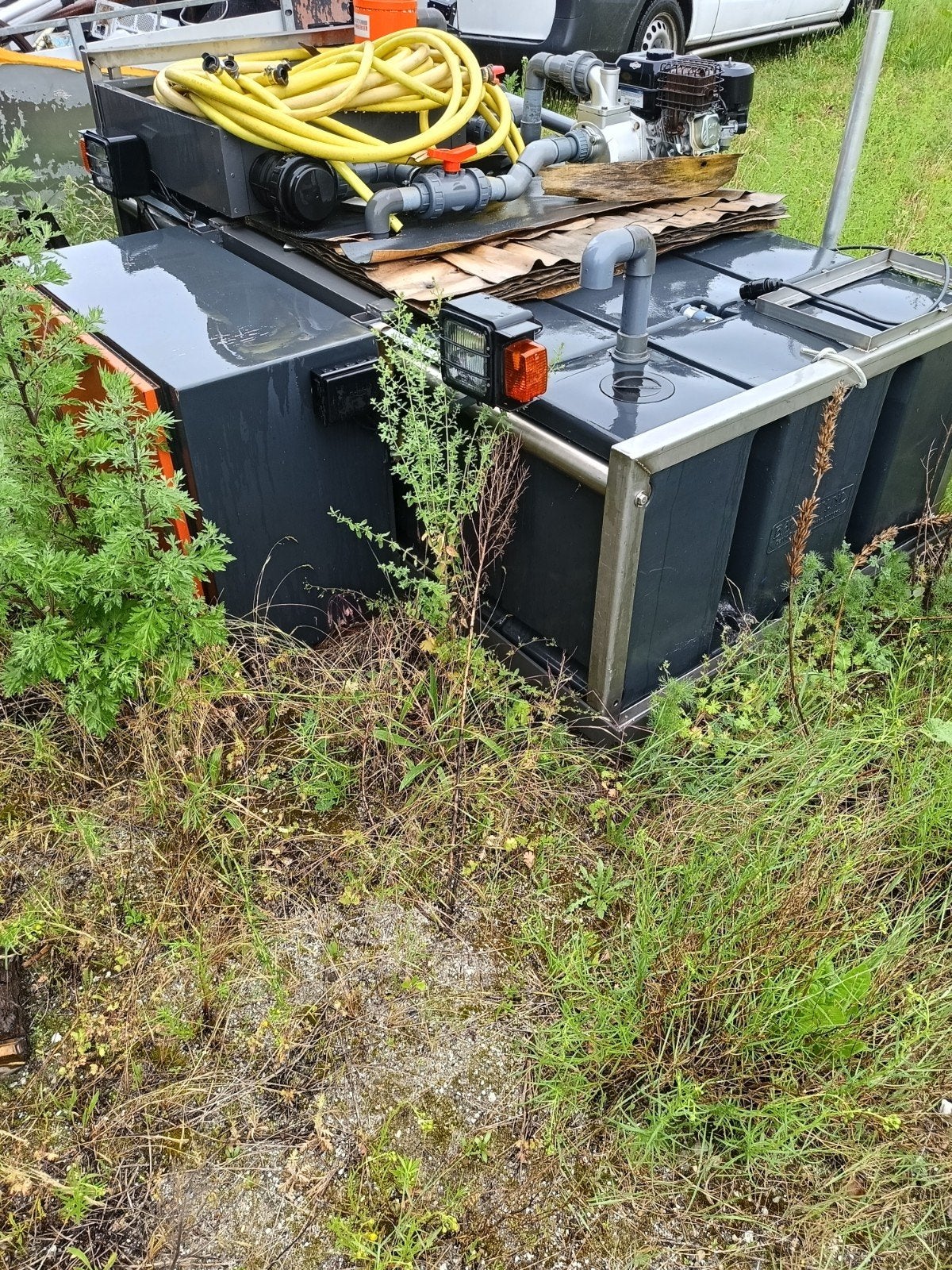 Watertank met pompsysteem - Ideaal voor irrigatie, Tuin en Terras, Waterpompen, Ophalen of Verzenden, Handmatig, Beregeningspomp