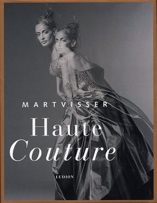 Mart Visser Haute Couture Auteur: Fiona Hering LUDION, Ophalen of Verzenden, Zo goed als nieuw, Mode algemeen