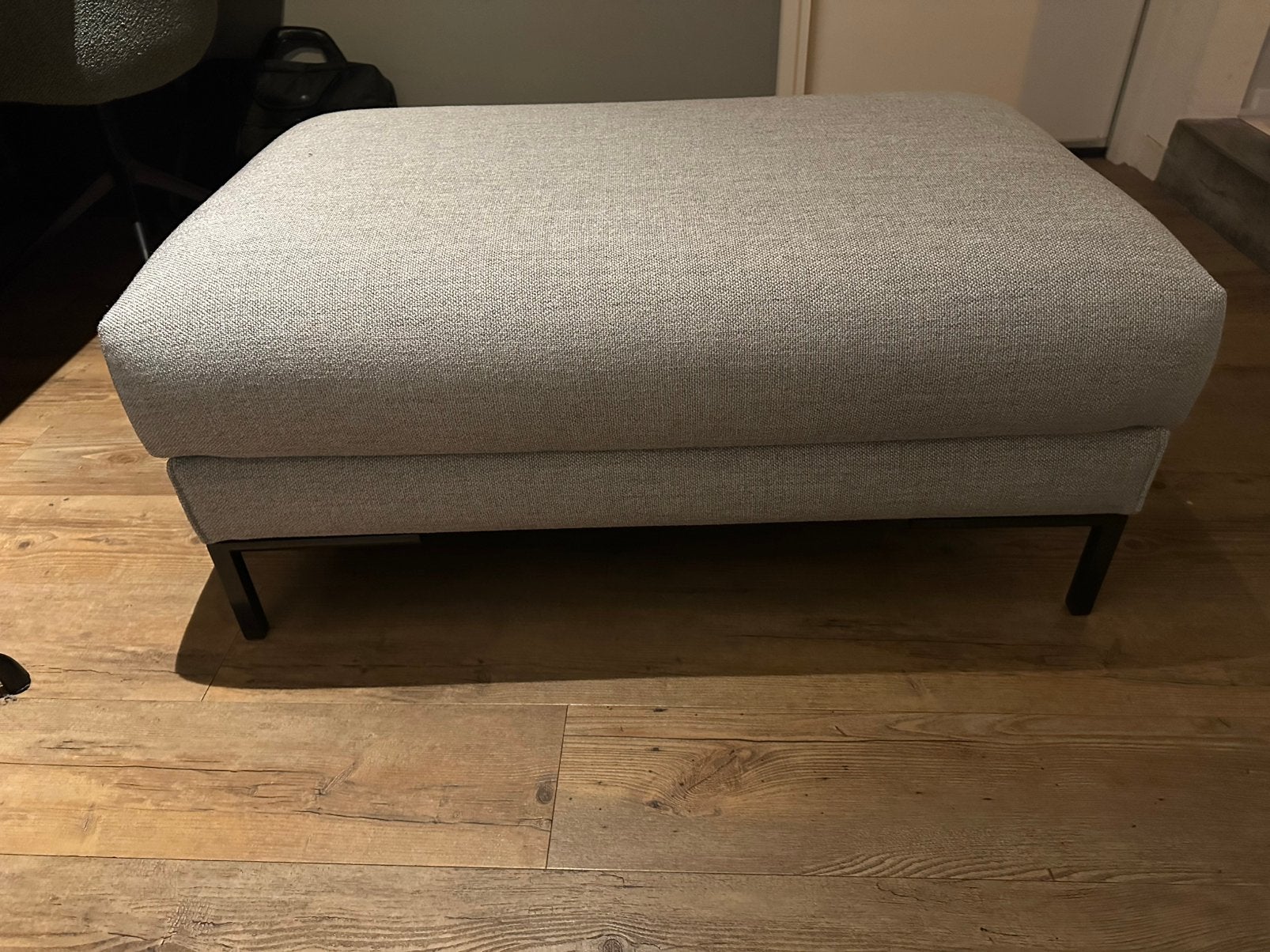 Design on Stock hocker, Ophalen, Zo goed als nieuw, Rechthoekig, Stof