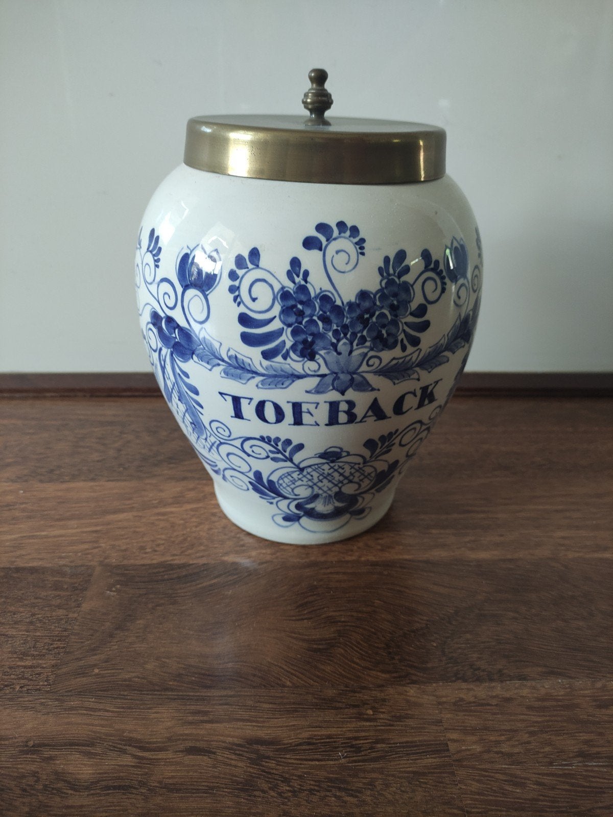 Delfts blauwe tabakspot Oldenkott " Toeback" met messing dek, Antiek en Kunst, Ophalen