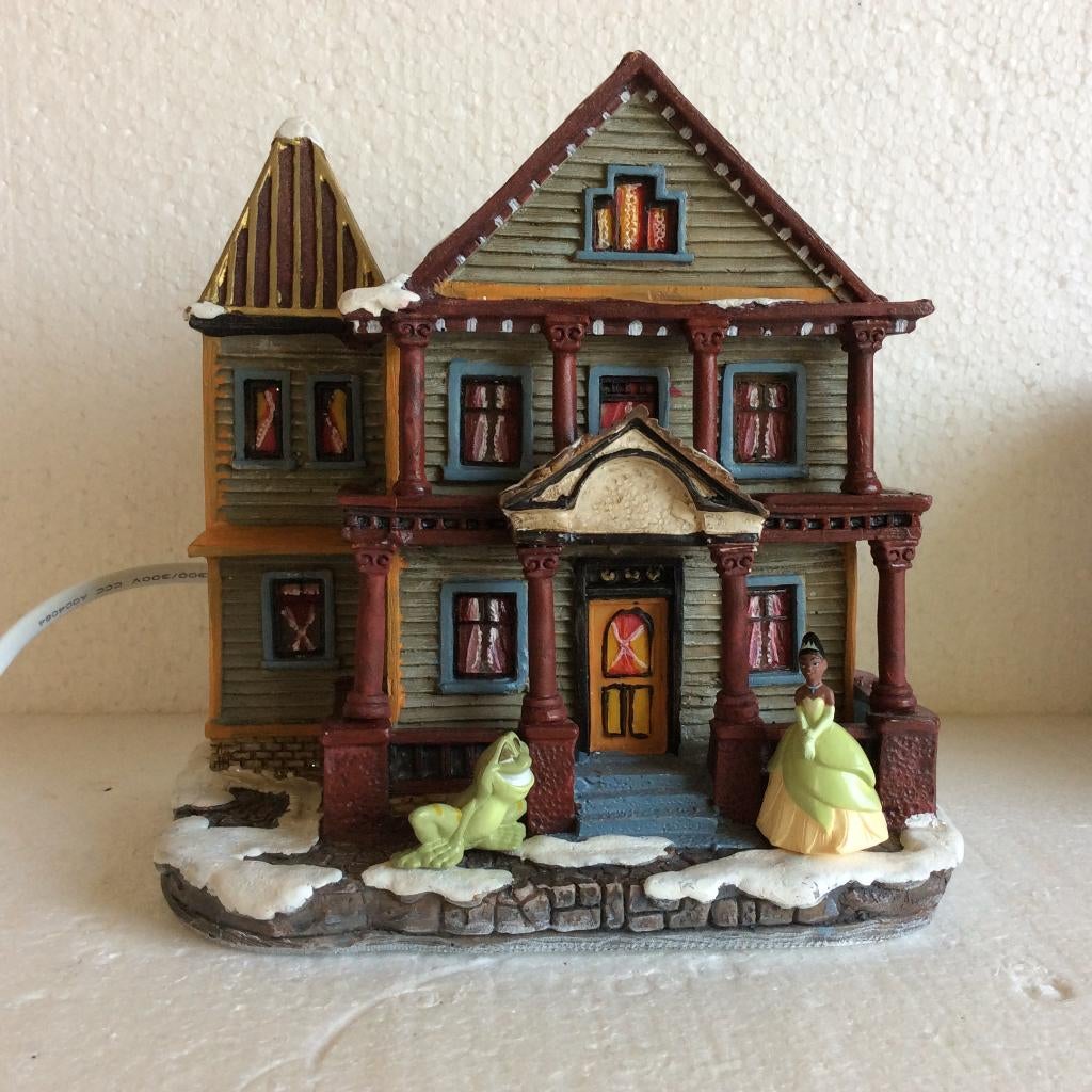 kerstdorp huis met Disney figuren : prinses en de kikker, Verzamelen, Disney, Ophalen of Verzenden, Overige figuren, Zo goed als nieuw
