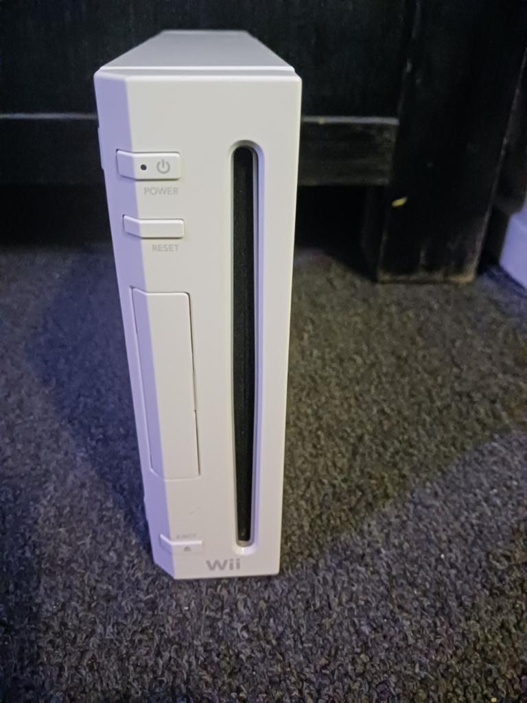 Nintendo switch console wit Zonder kabels € 12,50, Ophalen of Verzenden, Gebruikt, Zonder controller