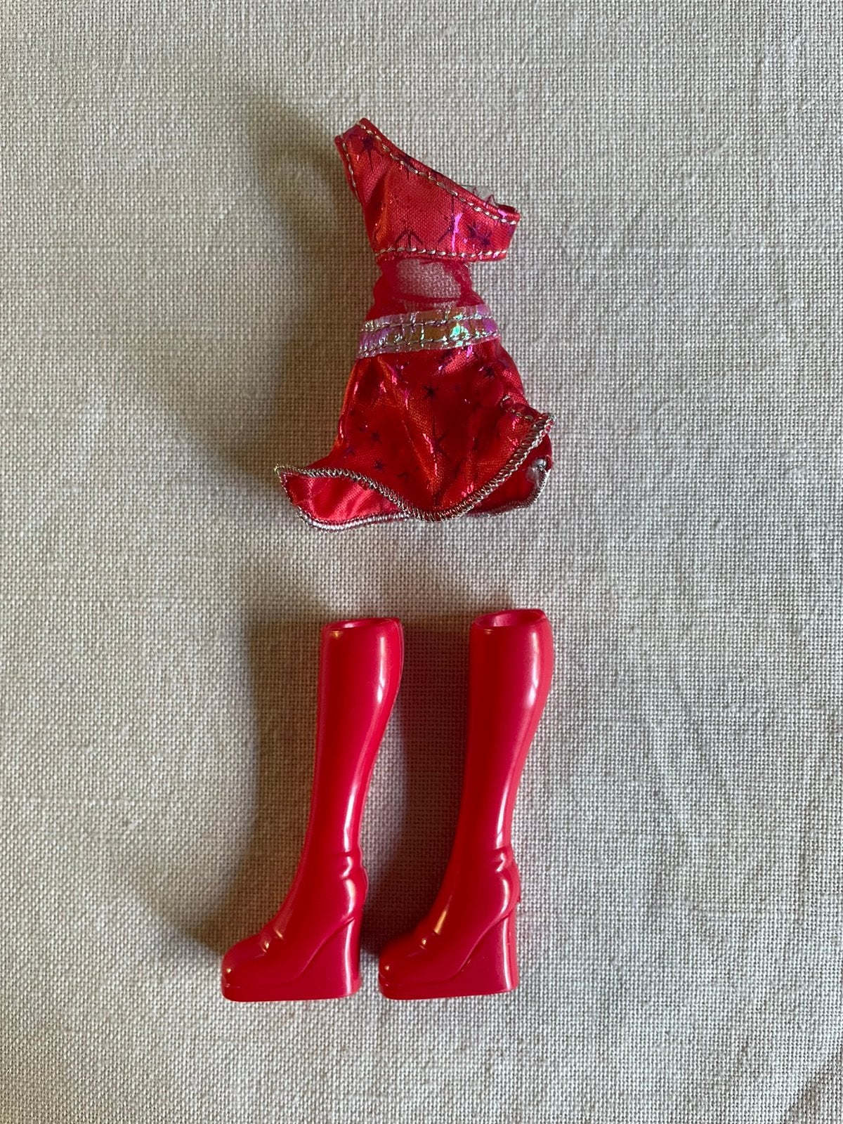 Winx Club Musa Charmix outfit Mattel 2005 label  Barbie, Ophalen of Verzenden, Zo goed als nieuw, Kleertjes