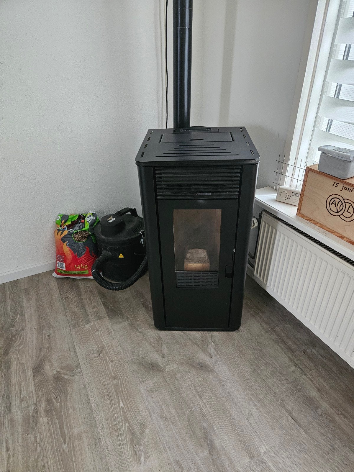 Milano Next 8KW Pelletkachel met dubbelwandige pijpen, Ophalen, Gebruikt, Overige brandstoffen, Pelletkachel