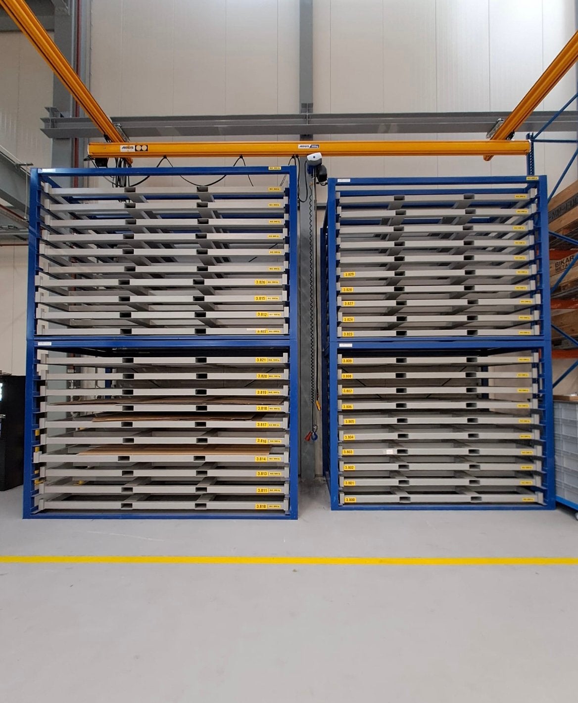 Eurostorage Platenstelling Heftruck, Ophalen