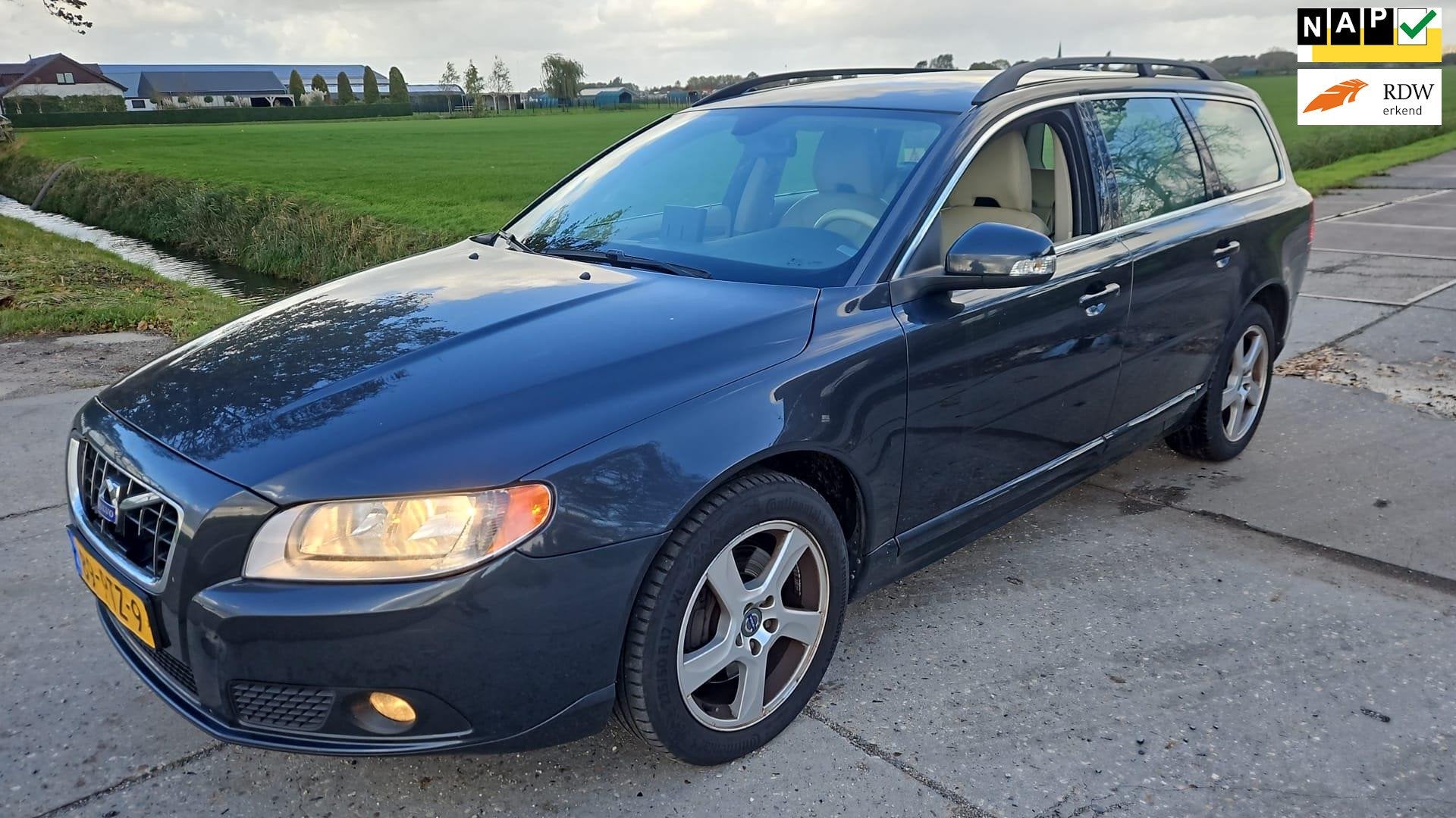 Volvo V70 2.0 D3 Kinetic/ navigatiesysteem/ leder/ bj 2011 (, Auto's, Voorwielaandrijving, Euro 5, Gebruikt, Beige
