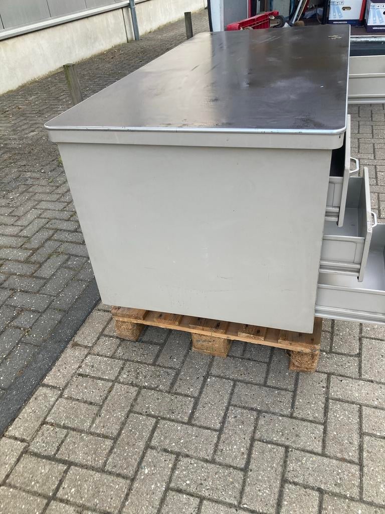 Vintage metalen bureau met lades - Ahrend, Ophalen of Verzenden, Gebruikt, Overige merken
