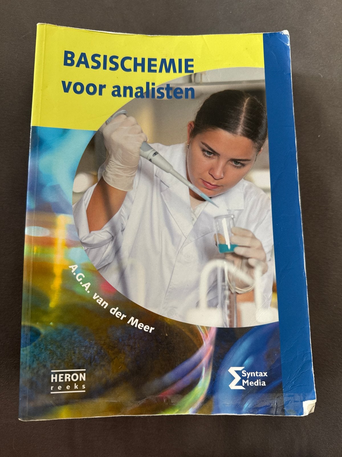 Basischemie voor analisten - A.G.A. van der Meer, Ophalen of Verzenden, Beta, Gelezen, MBO