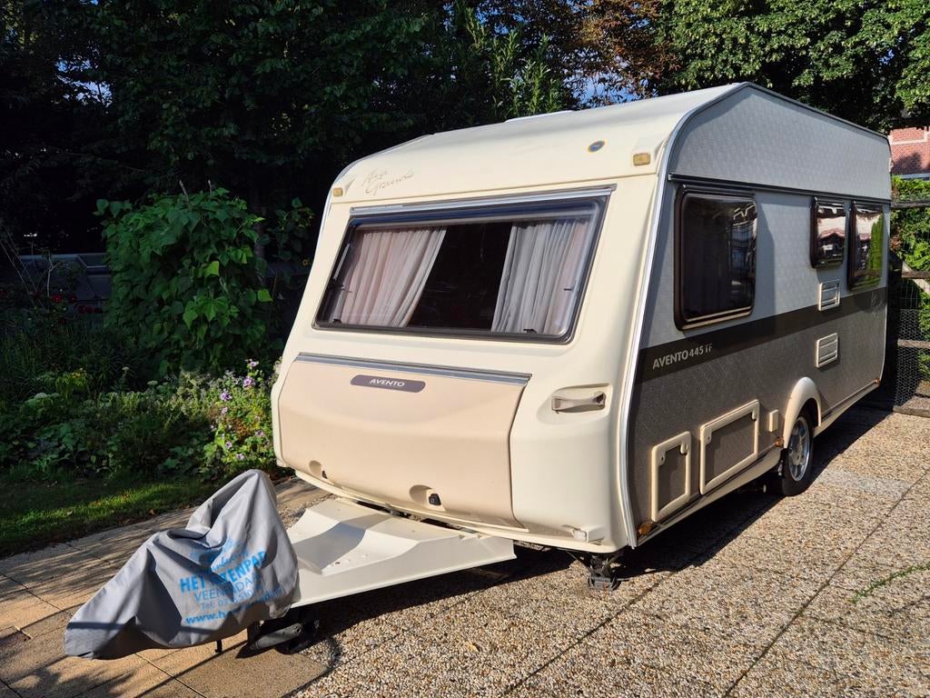 Mooie Avento AvaGrande 445 TF met luifeltent 1ste eigenaar, Caravans en Kamperen, Caravans, Vast bed, Rondzit, Avento, Particulier