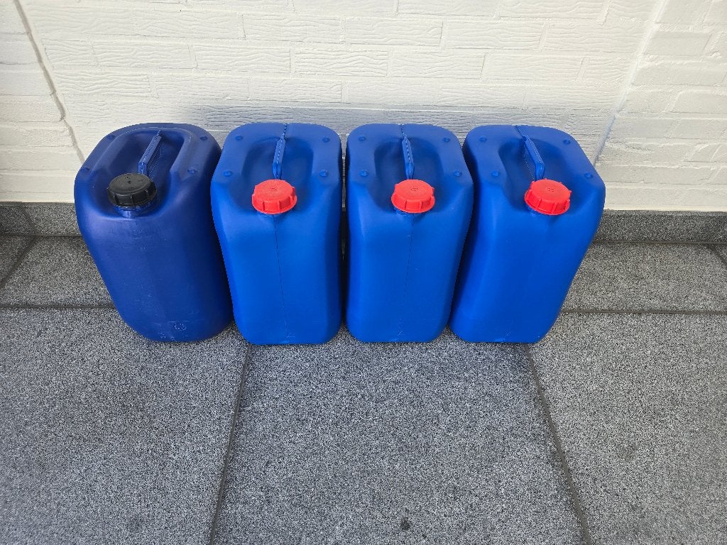 jerrycan 20 liter 4 st. voor 10€, Minder dan 75 liter, Ophalen, Gebruikt, Kunststof