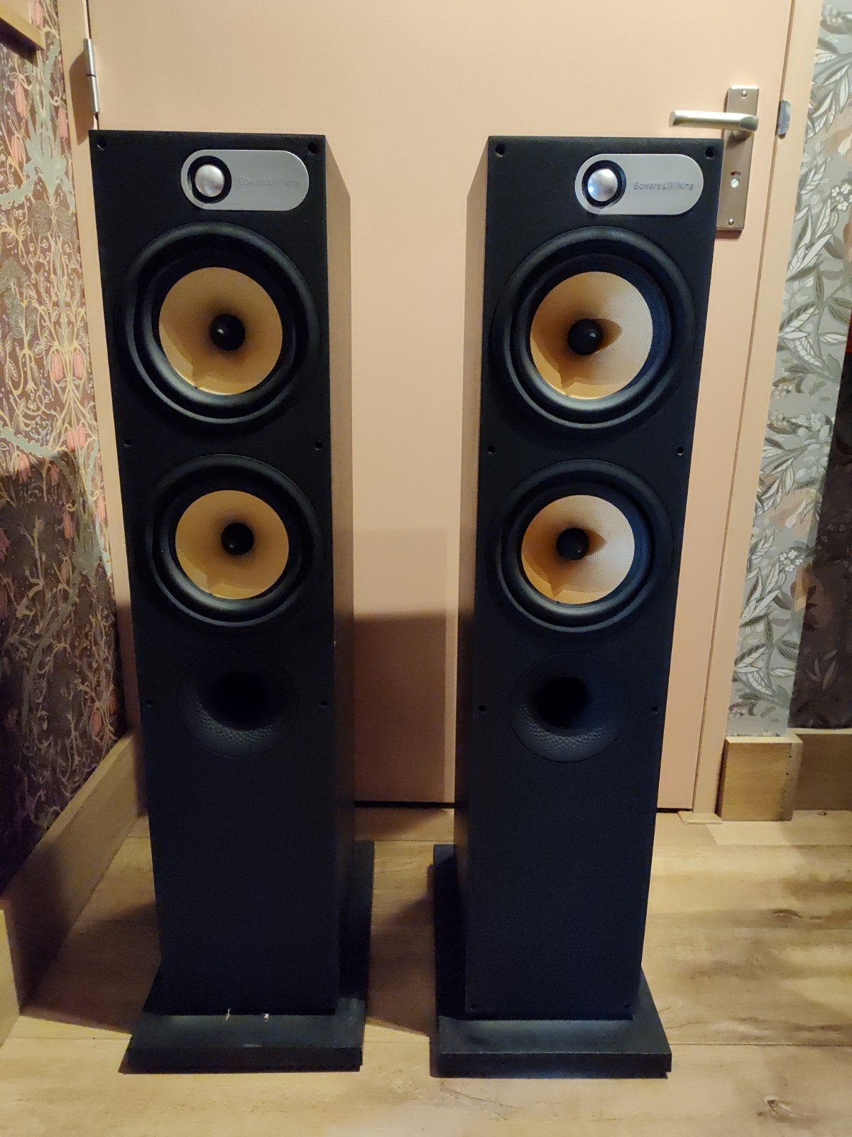 B&W 684 staande luidsprekers, Audio, Tv en Foto, Ophalen, 60 tot 120 watt, Bowers & Wilkins (B&W)