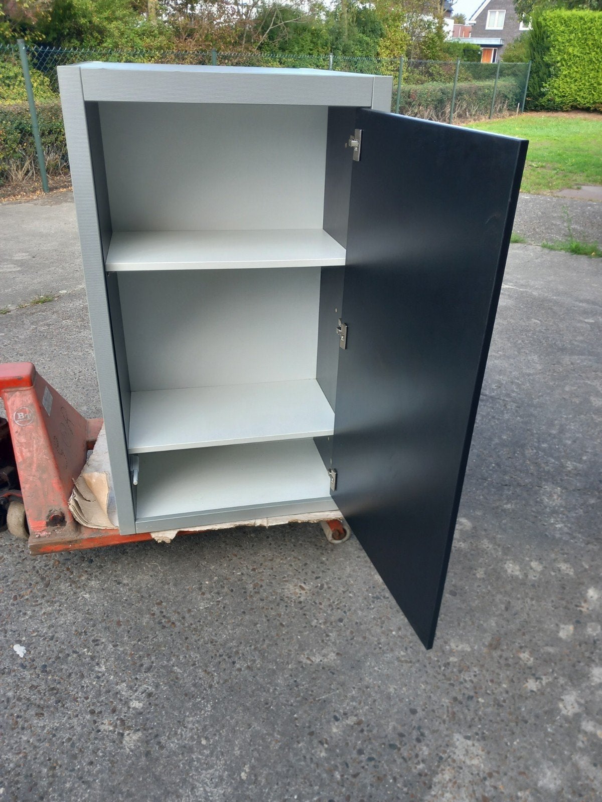 te koop indrustrieele werkast met twee deuren, Huis en Inrichting, Ophalen, Gebruikt, 50 tot 75 cm, 50 tot 100 cm