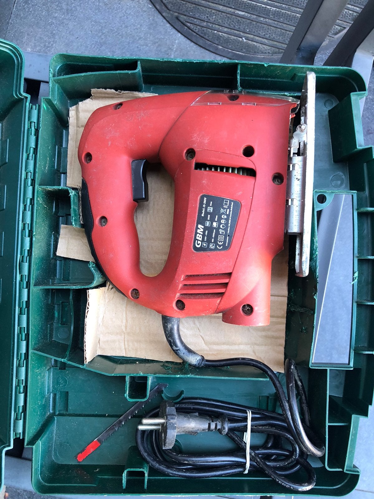 Decoupeerzaag in goede staat werkt heel goed, Doe-het-zelf en Verbouw, Gereedschap | Zaagmachines, Decoupeerzaag, Ophalen of Verzenden