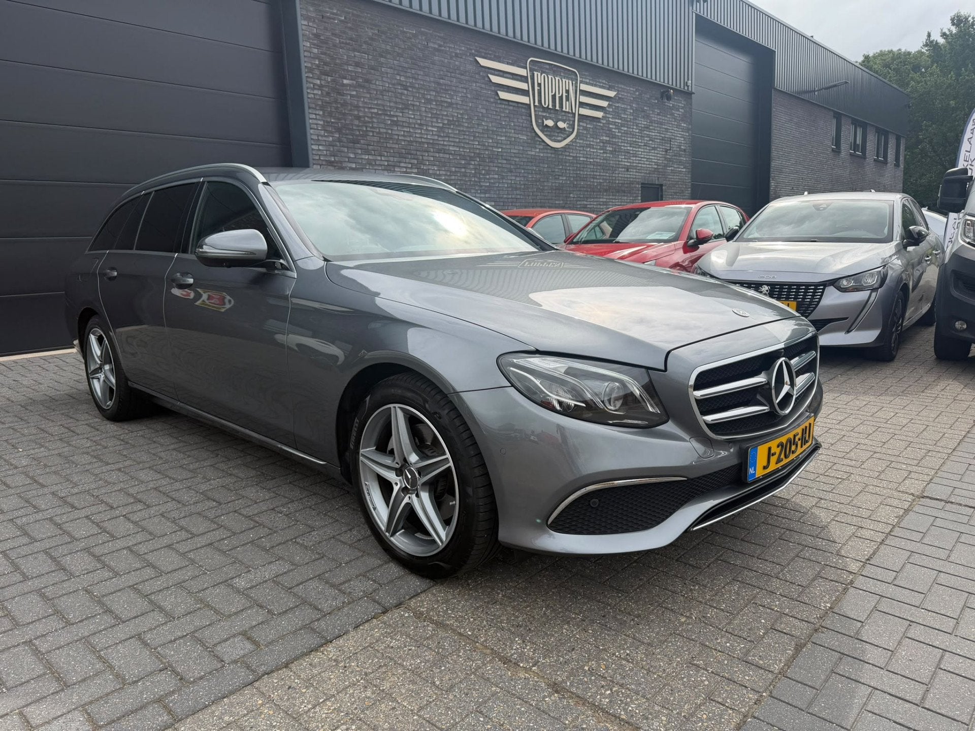 Mercedes-Benz E-Klasse Estate 200 Premium 3/6/12 MND GARANTI, Automaat, Gebruikt, Euro 6, 4 cilinders