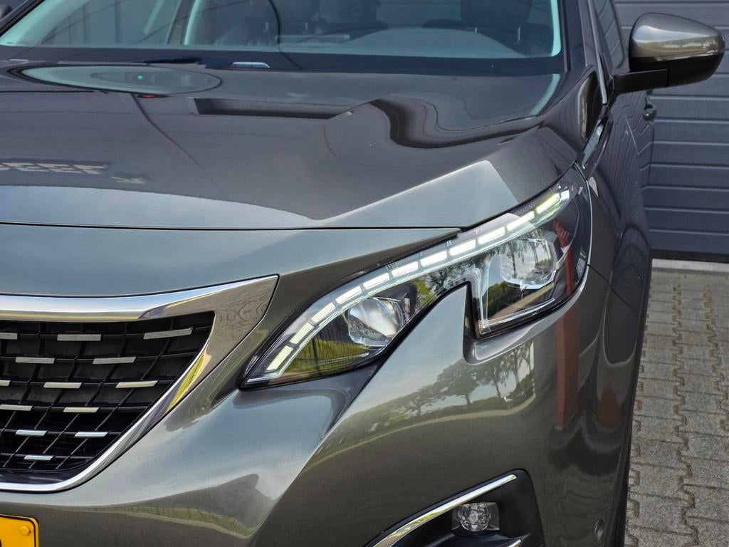 Peugeot 3008 1.2 PureTech Blue Lease Premium / NIEUWE DISTRI, Auto's, Peugeot, Gebruikt, 1199 cc, Met garantie (alle), Bedrijf