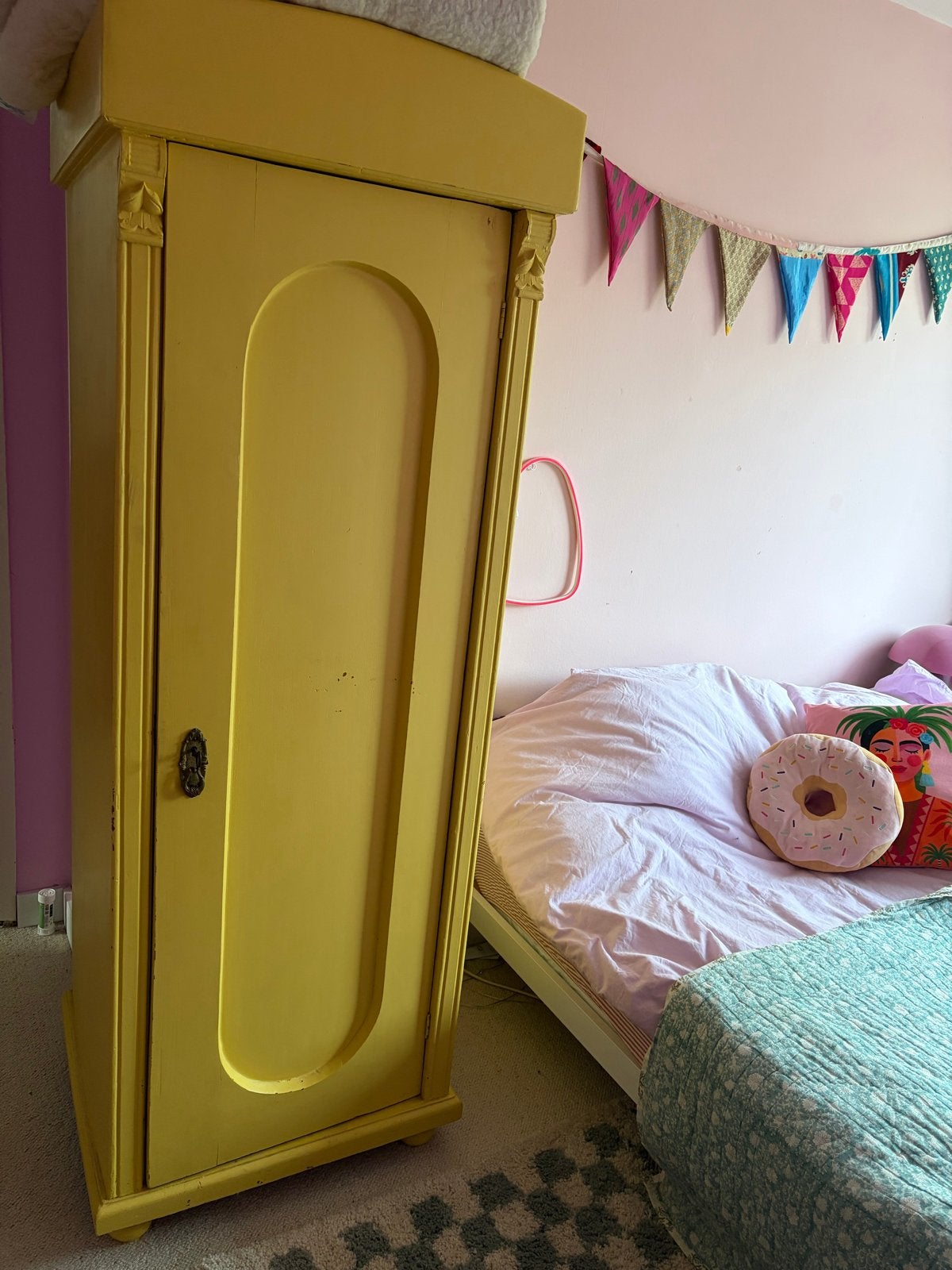 Houten gele kledingkast van Dijk en Ko, Ophalen, Gebruikt, 50 tot 100 cm, 150 tot 200 cm